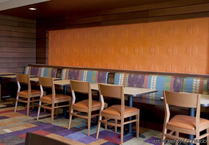 Fairfield & Hotel Ames