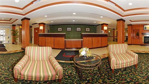 Fairfield & Hotel Ames